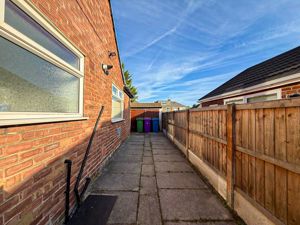 Photo 21- click for photo gallery